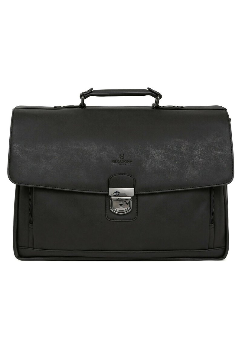 Pochette in pelle nera con finitura lucida, chiusura metallica e manico. Presenta una tasca frontale e un branding discreto sulla patta.