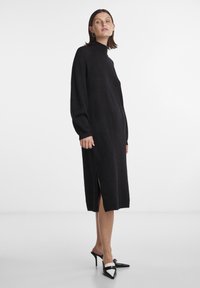 YAS YASBALIS FUNNEL DRESS - Robe pull - black
