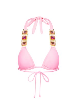 Vaaleanpunainen bikinitoppi, joka on valmistettu sileästä kankaasta ja jossa on säädettävät soljet. Topissa on koristellut hihnat, joissa on monivärisiä jalokiviä kullassa.