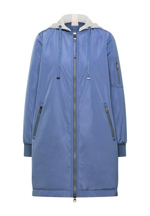 Longue veste bleue à capuche avec fermeture éclair à l'avant, deux poches zippées, cordons de serrage, poignets côtelés et une petite poche zippée sur la manche gauche.