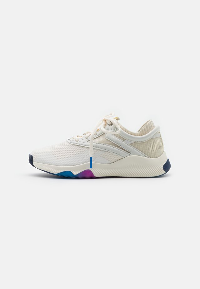 REEBOK HIIT TR - Treningssko - chalk/alabaster/pink