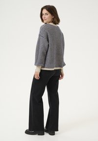 Kaffe ELLERY - Džemper - feather gray  blue structure