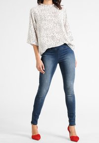 Soyaconcept Camicetta - off-white