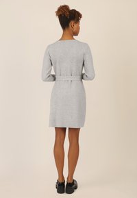 Apart Strickkleid - graumeliert