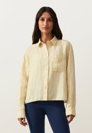 OYSHO, SHORT SHIRT - Gombos blúz - mottled yellow
