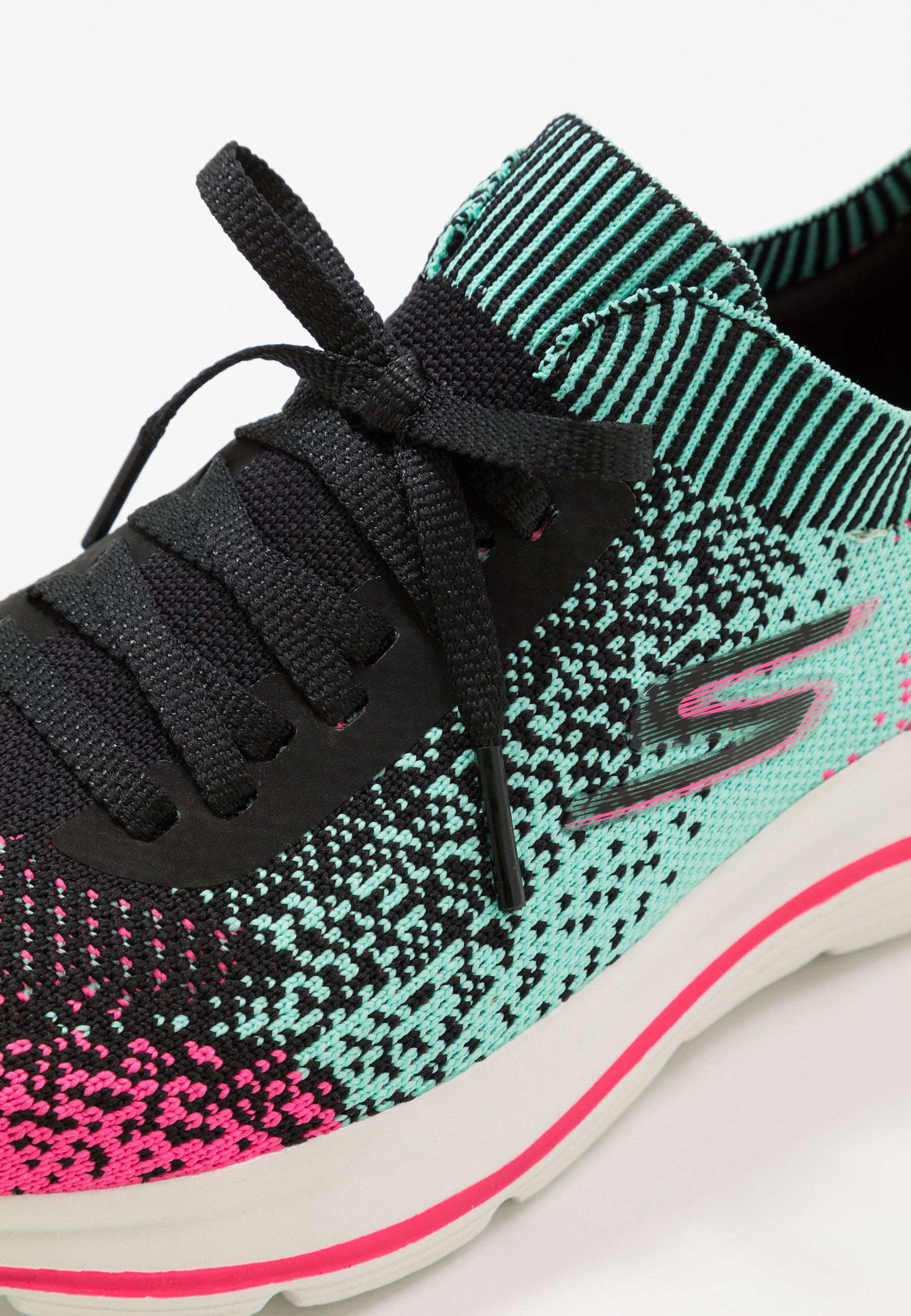 tenis skechers stretch fit