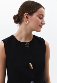 OXXO BLENDED BUTTON DETAILED - Smanicato - black