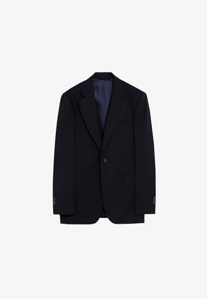 Blazer azul marino para hombre de un solo botón, con solapas con muesca, dos bolsillos delanteros y puños con botones, mostrado sobre fondo blanco.