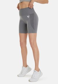 SQUATPROOF ROW SEAMLESS - Shorts - light grey