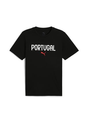 Crna pamučna majica s natpisom "PORTUGAL" u bijelom podebljanom fontu i crvenim Puma logotipom ispod. Kratki rukavi, dizajn s okruglim izrezom.