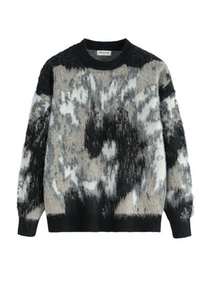 Pull tricot à motifs avec un col rond, présentant des nuances de noir, gris et blanc. Texture douce avec des fibres lâches et duveteuses. Poignets et ourlet côtelés.