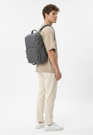 Bogner, VERBIER PLAY 1.0 MAXI CITY RUCKSACK 32 CM UNISEX - Rucksack - darkgrey