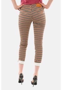 PLEASE Chino - beige