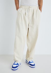 BDG Urban Outfitters - POPLIN BALLOON PANT - Nohavice - ecru Miniatúrny obrázok 1