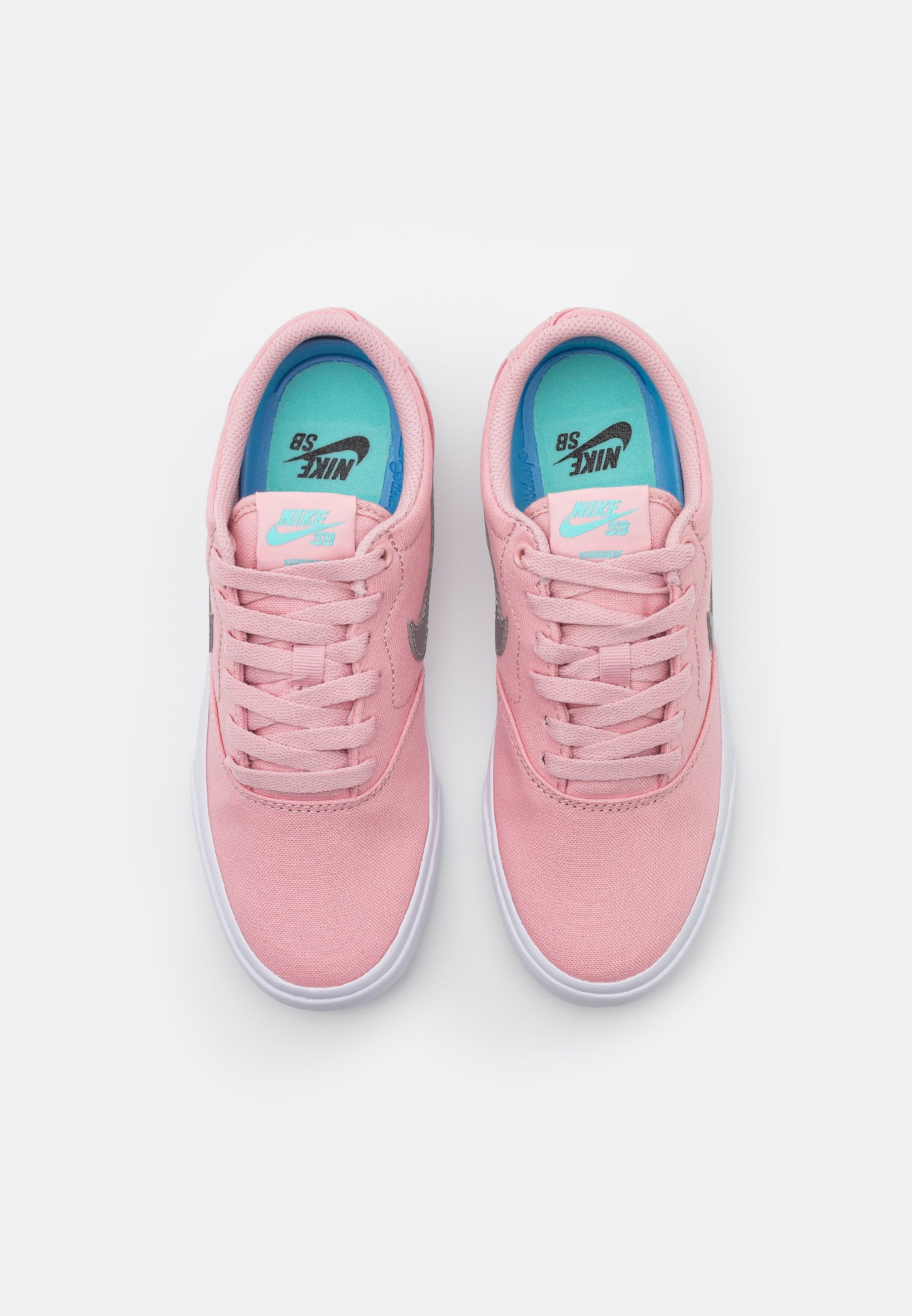 Nike SB CHARGE - Zapatillas - pink glaze/metallic silver/black/aurora  green/white/rosa - Zalando.es