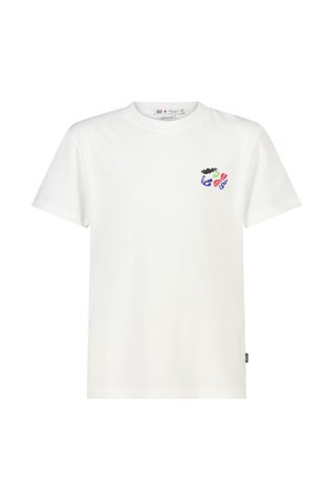T-shirt blanc à manches courtes avec un petit motif abstrait coloré sur le côté gauche de la poitrine et une étiquette de marque noire sur la couture latérale inférieure.