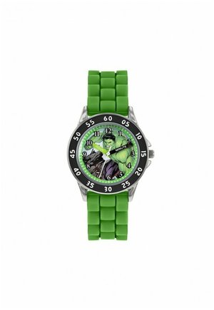 Orologio verde in gomma con cinturino testurizzato, cassa rotonda in argento e un design colorato di Hulk sul quadrante, con numeri e lancette neri.