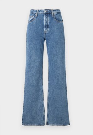 Blaue Jeans mit weitem Bein und hoher Taille, ausgestattet mit vorderen Taschen und Stickdetails. Der Stoff hat eine leicht strukturierte Oberfläche.