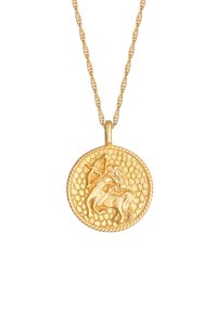 Guld vedhængs halskæde prydet med et tekstureret cirkulært design med en hævet figur af en hest og rytter, hængende fra en snoet kæde.