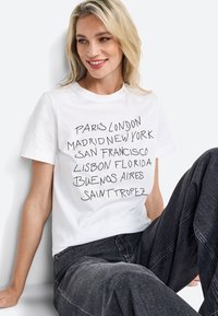 Rich & Royal T-shirt con stampa - white