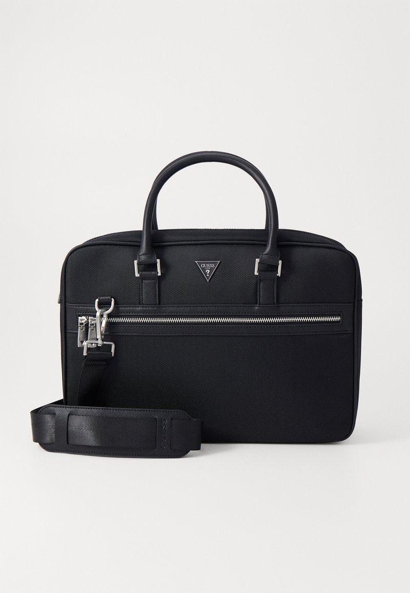Borsa per laptop nera realizzata in tessuto testurizzato con dettagli in pelle, dotata di doppi manici superiori, una tracolla staccabile e una tasca frontale con zip.