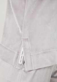 Non selezionato, light grey