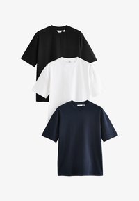 Valimata, white black navy