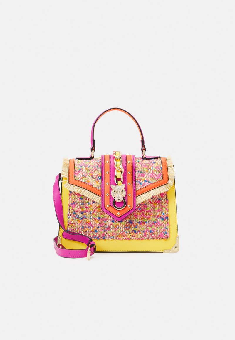 Sac à main coloré en cuir jaune, tissu tissé multicolore, bordure rose et orange, chaîne dorée avec fermoir tête d’animal, poignée supérieure et bandoulière rose.