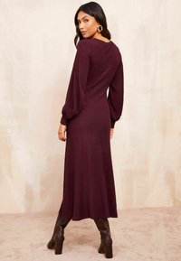 Friends Like These REGULAR FIT - LONG SLEEVE BATWING MIDI  - Pletené šaty - red
