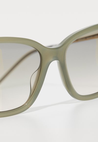 Emporio Armani Ochelari de soare - shiny opal green
