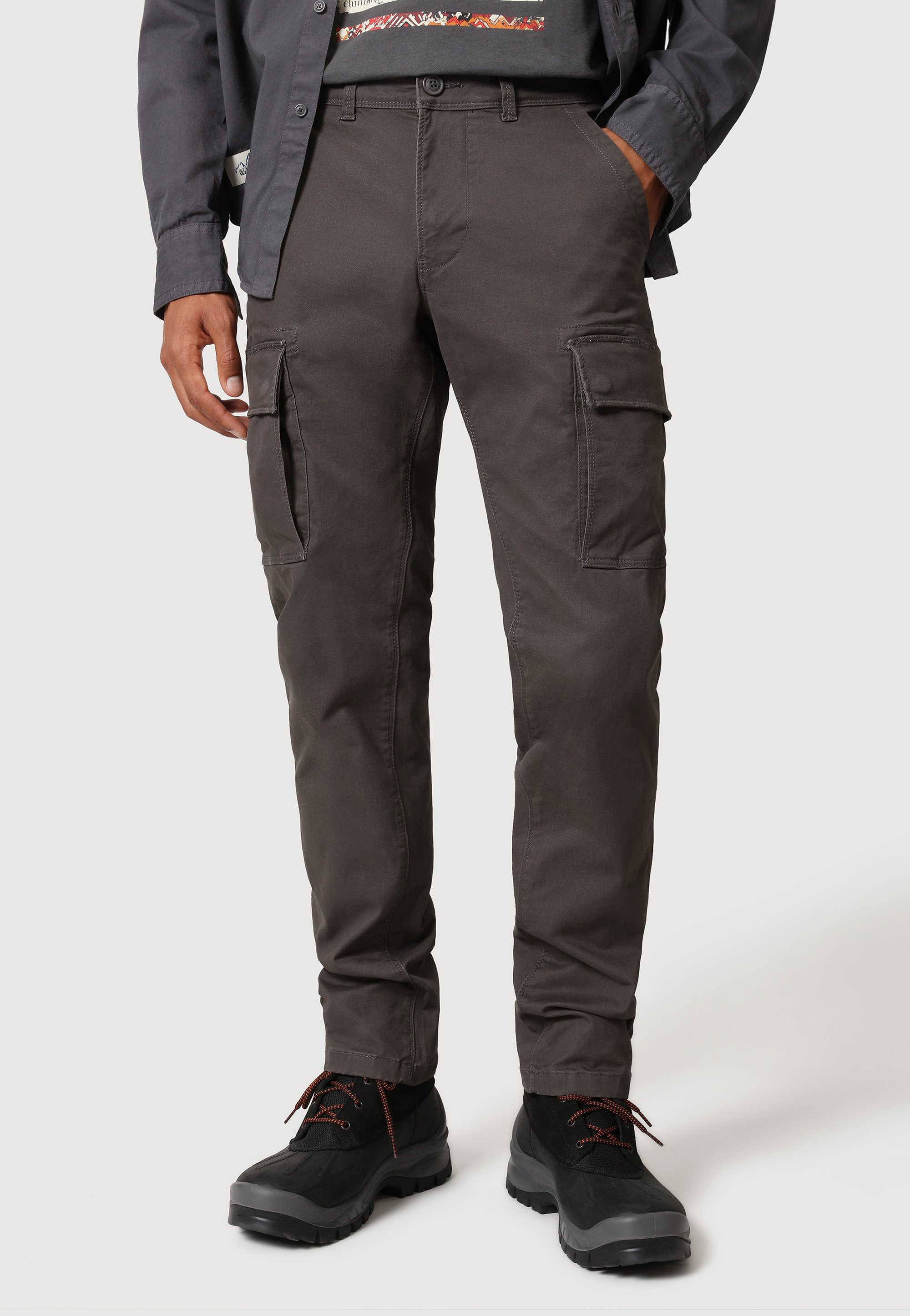 Napapijri MOTO - Pantalones cargo - dark grey solid/gris oscuro - Zalando.es