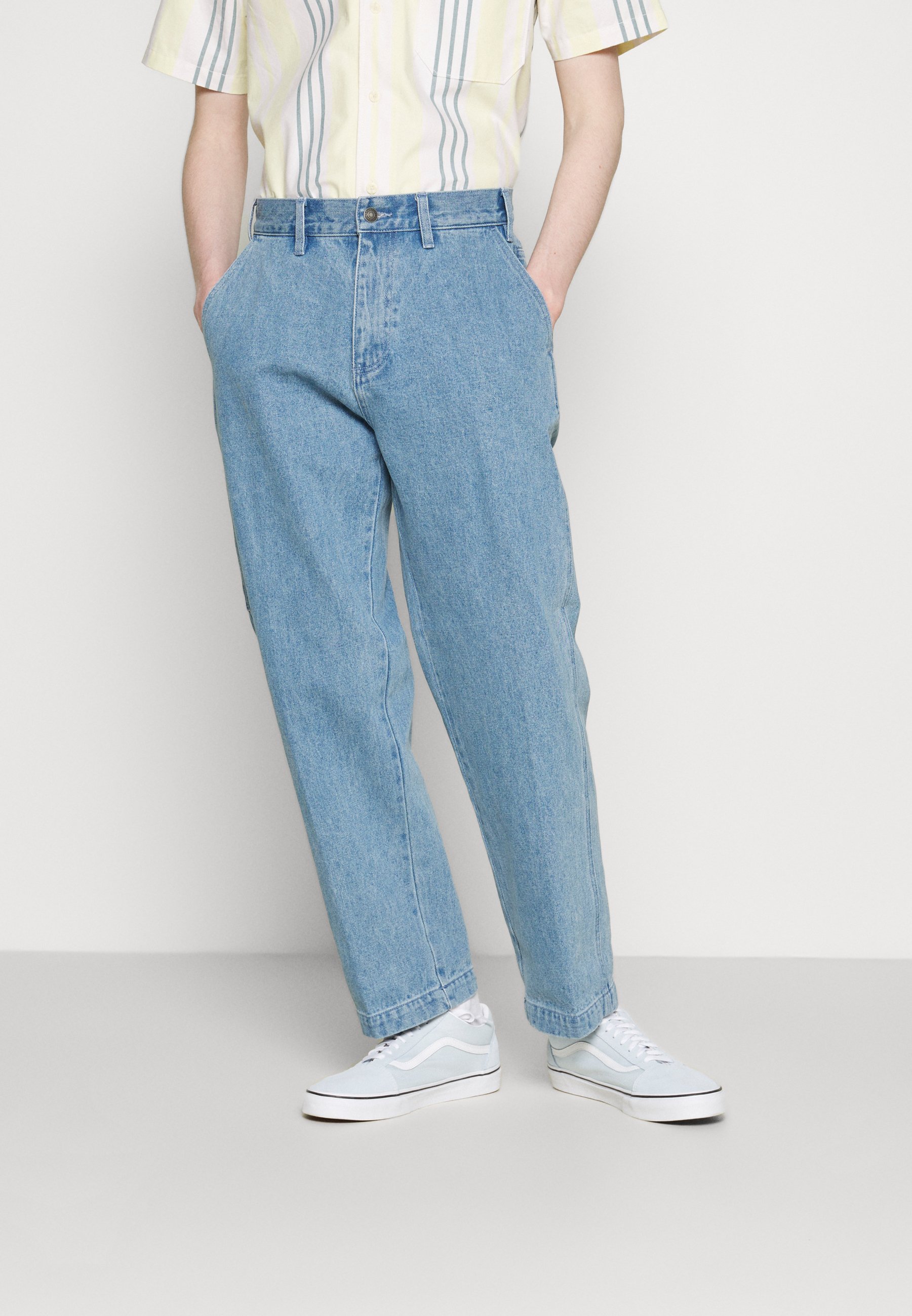 Straight leg jeans 