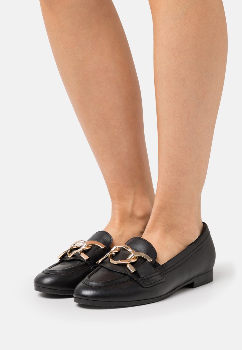 gabor slip on sandals