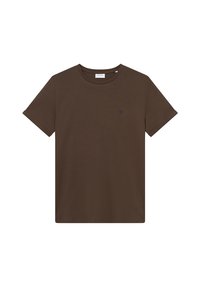 Brun bomulds t-shirt med korte ærmer, rund halsudskæring og et lille blåt logo på venstre bryst. Glat tekstur og afslappet pasform.