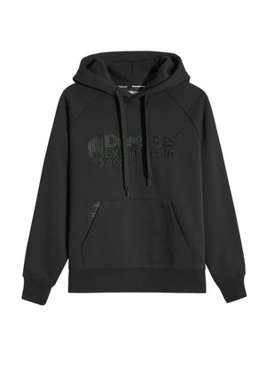 Czarna bluza z kapturem z kieszenią kangurzą, ściągaczami przy mankietach i szerokimi sznureczkami. Posiada wytłoczone logo i teksturowany materiał. Rękawy raglanowe.