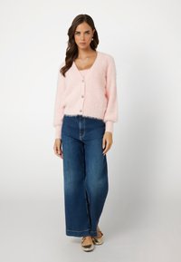 Guess Kardiganas - rose