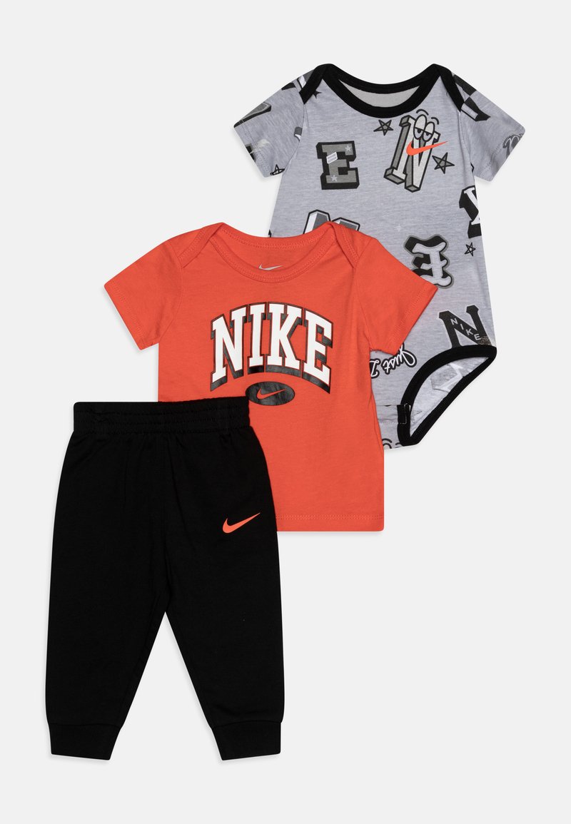 Nike Sportswear NEXT GEN TEE SET Body black Zalando.ie