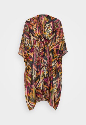 Lockerer Kaftan mit mehrfarbigem Muster, kurzen Ärmeln und vorderer Bindeband-Detail in den Farbtönen Rosa, Orange, Schwarz und Grün auf hellem Hintergrund.