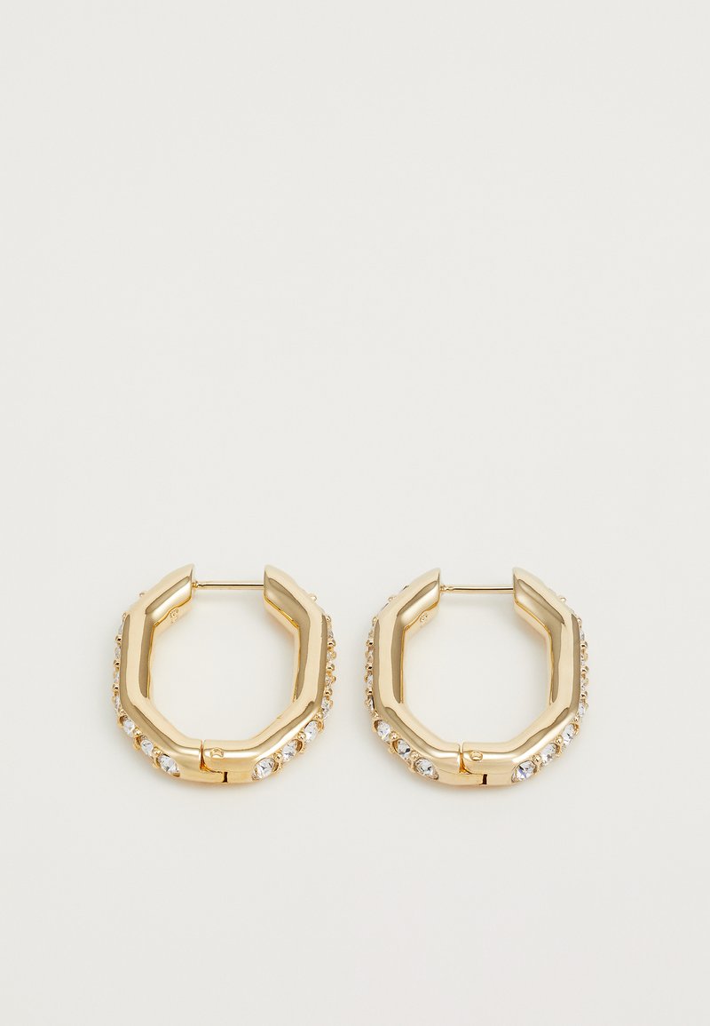 Pendientes de aro dorados con forma hexagonal, que cuentan con una fila de rhinestones transparentes a lo largo de un lado y un cierre seguro.