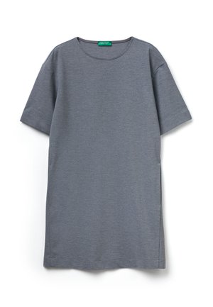 Grijze t-shirt met korte mouwen en een ronde hals, gemaakt van zachte, gladde stof. Bevat zijsplitten en een label aan de halsopening.