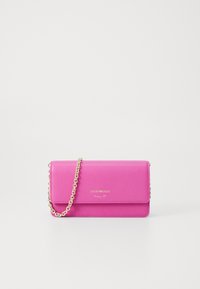 Kijelölve, bouganville