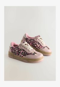 Neselectat, pink floral