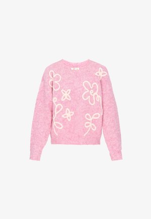Růžový pletený svetr s měkkou texturou, kulatým výstřihem a dekorativními krémovými květinovými aplikacemi na přední straně.