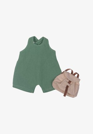 Grøn lin romper med krydsrygdesign, parret med en lille beige stofrygsæk med brune stropper.