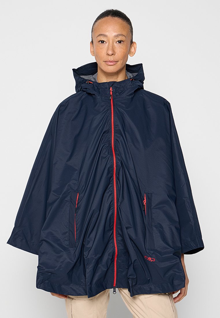 Poncho impermeabile della marina, realizzato in materiale leggero, dotato di una zip frontale con accenti rossi e due tasche laterali. Design con cappuccio per una maggiore protezione.