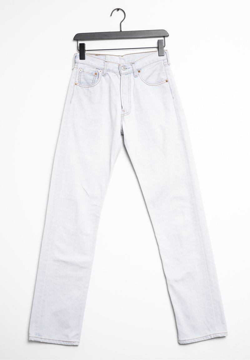 Jeans de denim de lavado claro con un diseño de pierna recta, cinco bolsillos y costuras beige. Presentan un cierre de botón y un lazo para colgar.