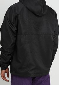 Cayler & Sons Windbreakers - black