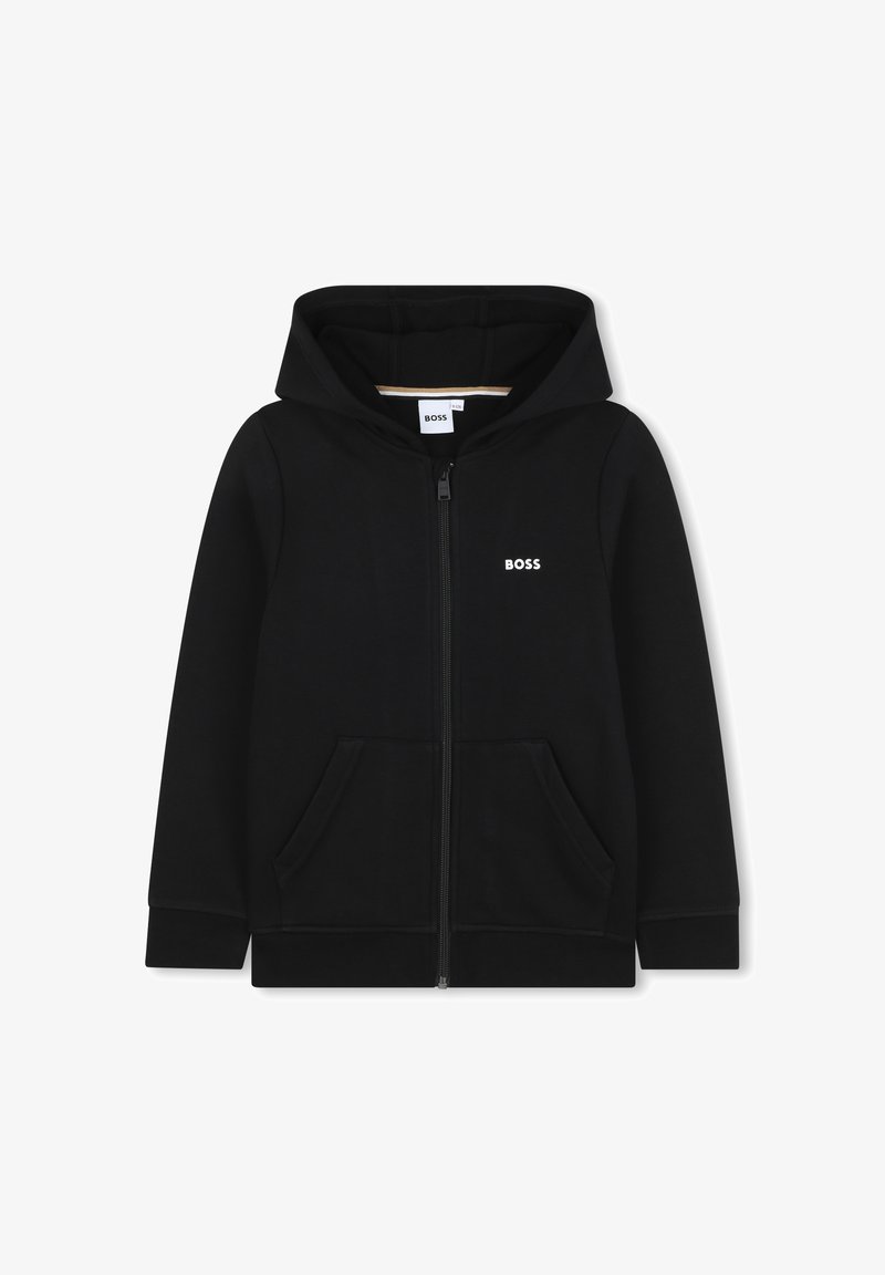 Črn zip-up hoodie s sprednjim žepom, mehak material, nastavljiva kapuca in bel logo na levem prsnem področju. Gladka tekstura in minimalističen dizajn.