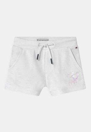 Hvide shorts til småbørn med elastik i taljen, snøre, sidelommer og pink Tommy Hilfiger-logo på højre forben.