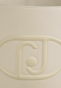 LIU JO Stivali con plateau - avorio